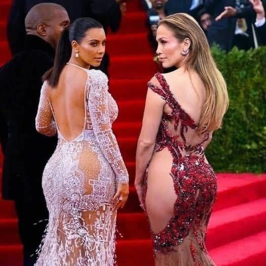 Jennifer Lopez, 54, turned heads as always… but this time, it was the man standing behind her who truly got everyone talking.