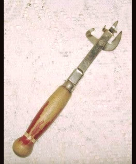 Vintage kitchen gadget has the internet puzzled, sparking curiosity and debate online
