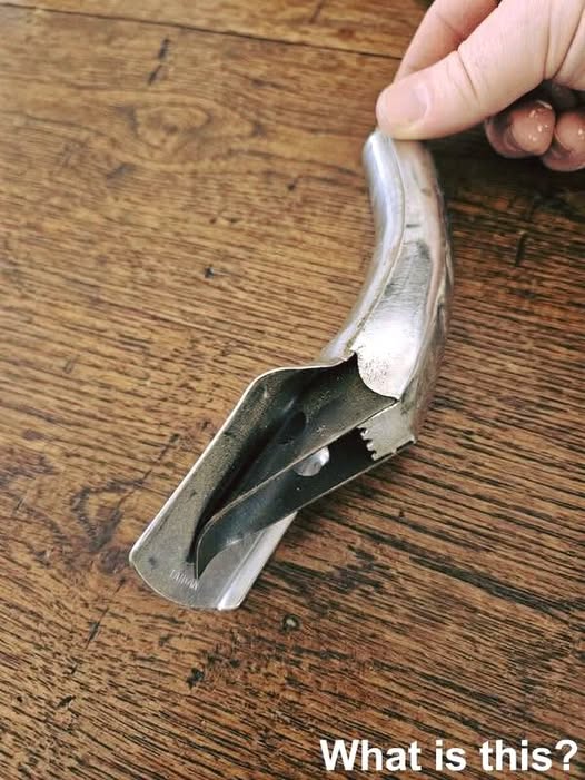 My father gave me this odd tool years ago and said I’d probably need it someday. I’ve asked him countless times what it’s actually used for, but he only laughs and refuses to explain. The handle is hollow too, which makes it even more confusing.