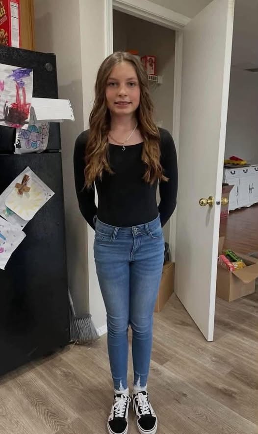 14-year-old teenager passed away after putting lamp on her